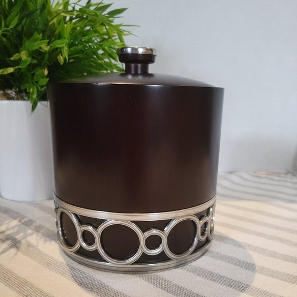 Royal Selangor Medallion Pewter and Wood Ice Buxket - Picture 9 of 16